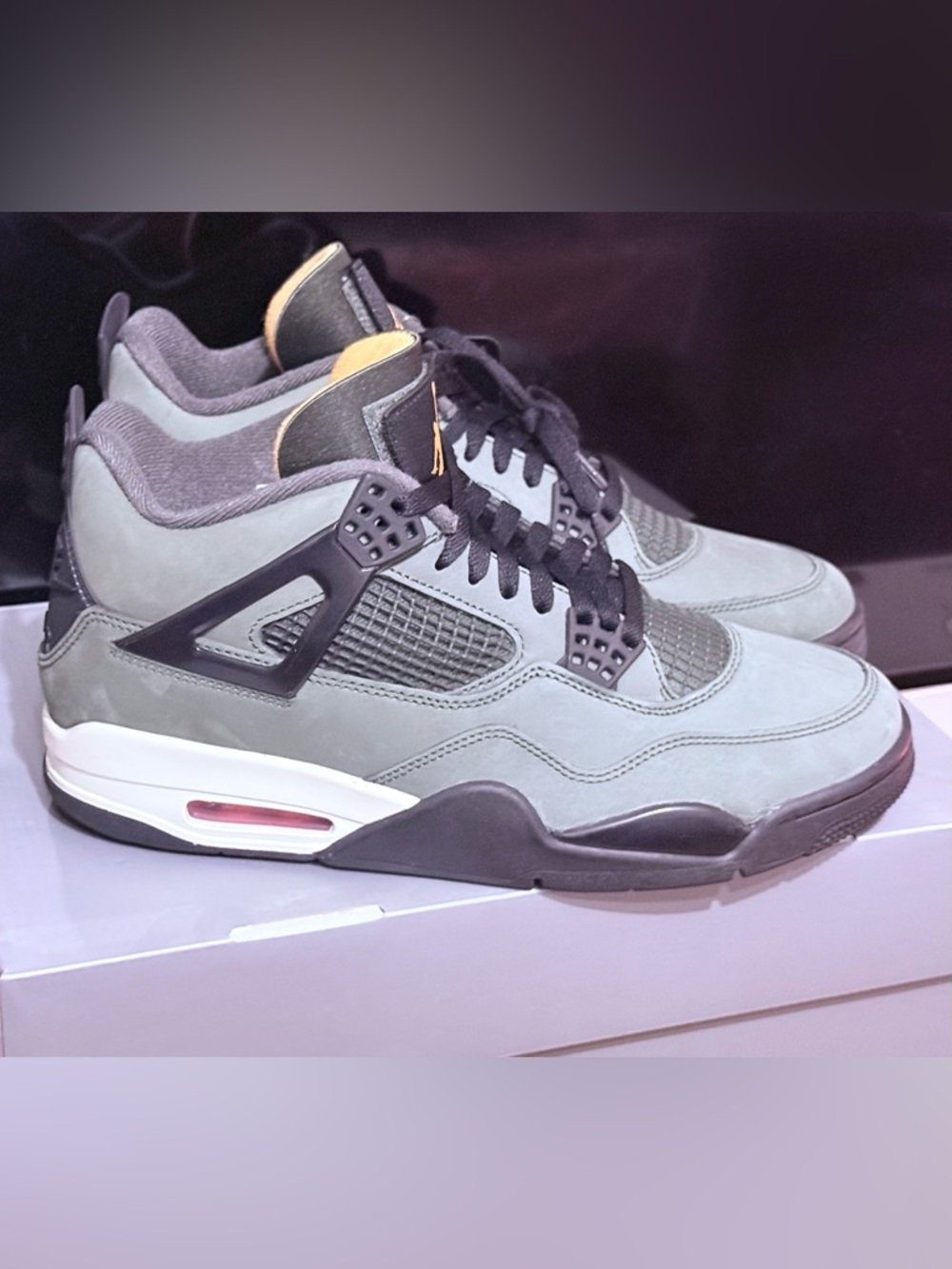 Undefeated x Air Jordan 4 Retro 2025 Green - Size 10 - Brand new with Box - Picture 9 of 14